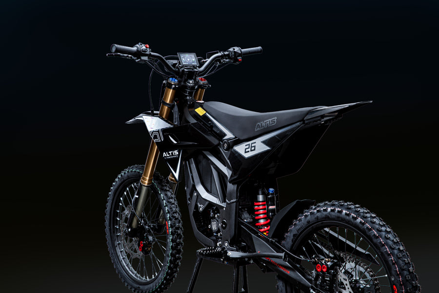 Altis Sigma 2026, Black — front view on a stand