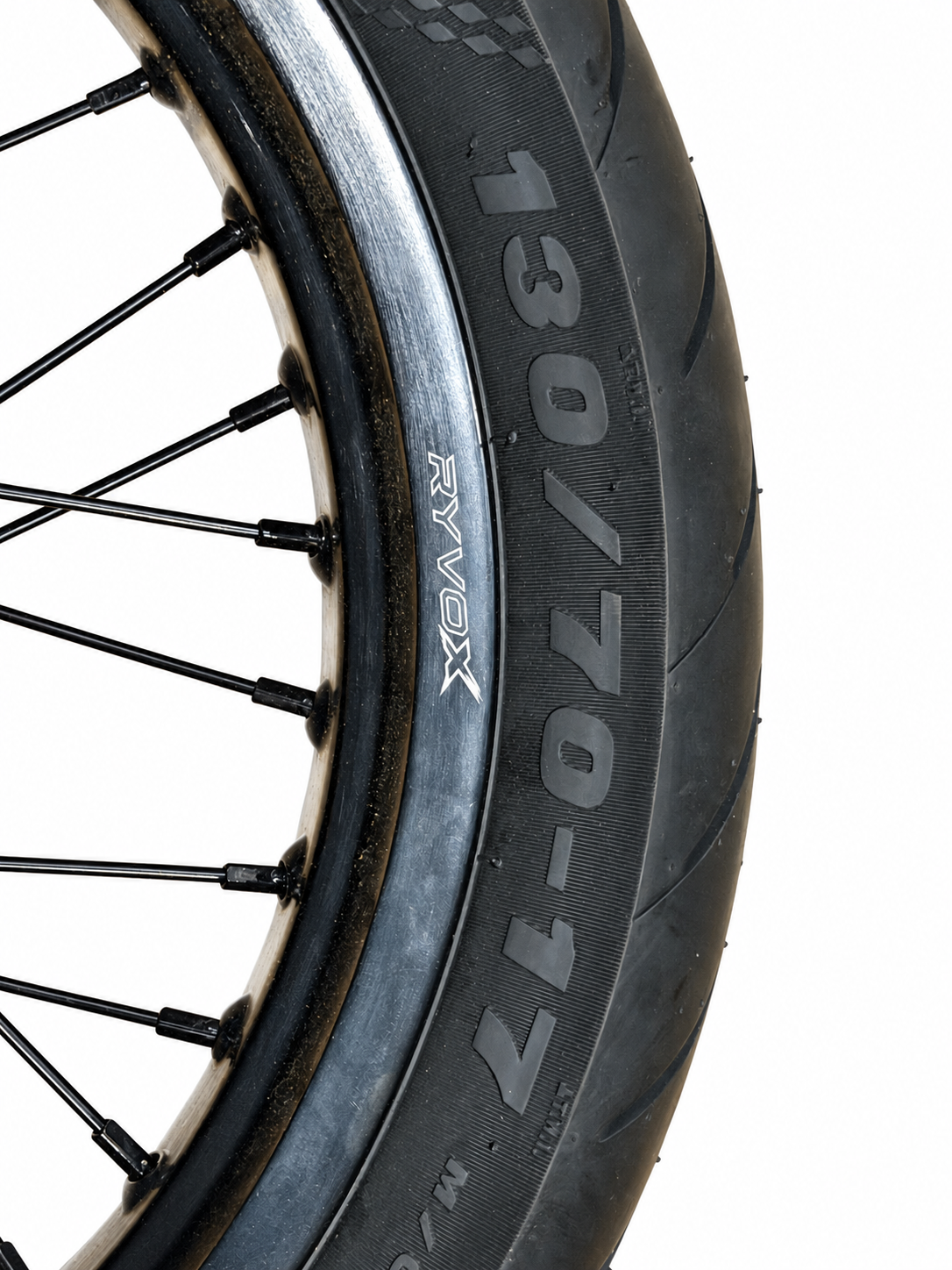 Light Bee 2 rear tire 130/70-17 marking